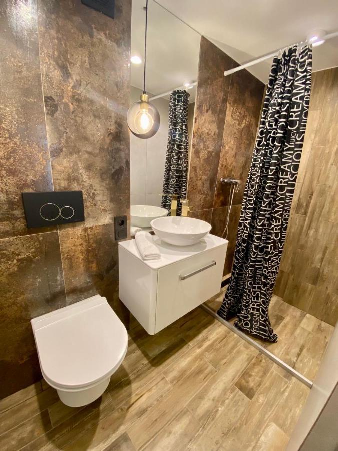 Leogrand Apartments On Filatova 12 Lviv Bagian luar foto